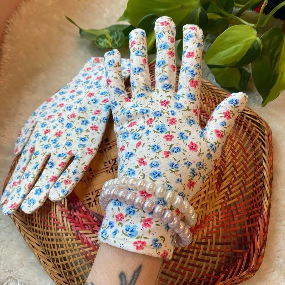 Vintage Floral Cottagecore Gloves